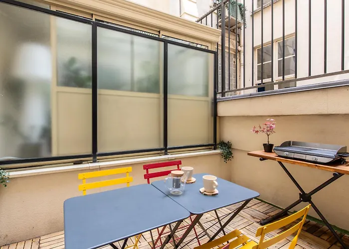 Geranimus M : Heart Of Paris With Patio