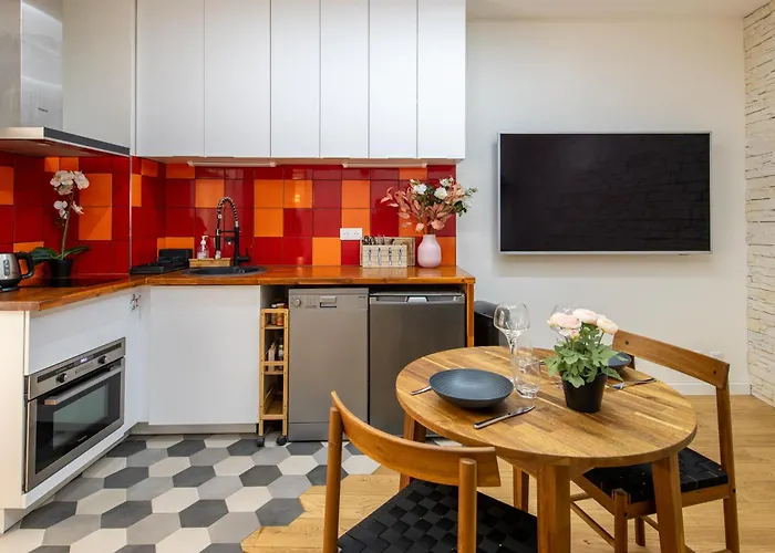 Geranimus M : Heart Of Paris With Patio