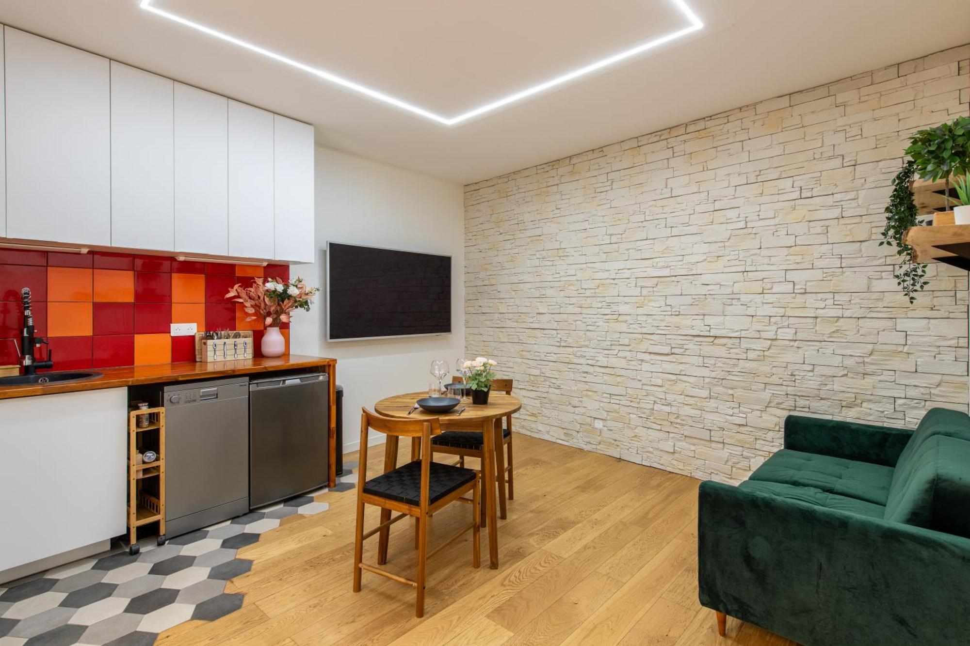Geranimus M : Heart Of With Patio * Parijs